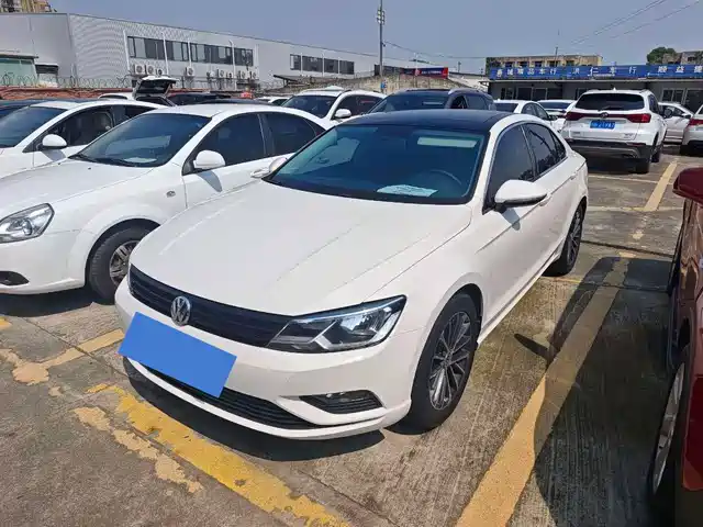 Volkswagen Lamando 2018 230TSI DSG Trend Edition