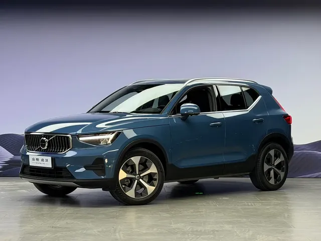 Volvo XC40 2023 B4 AWD Zhiyuan Luxury Edition
