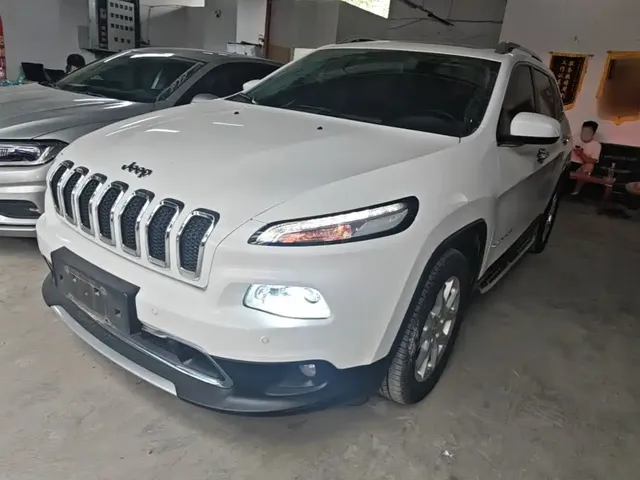 Jeep Cherokee 2017 2.0L Superior Edition