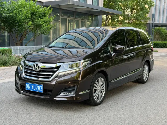 Honda Elysion 2016 2.4L Luxury Edition