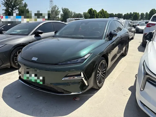Geely Galaxy Xingyao 8 2025 130km EM-i Premium Edition
