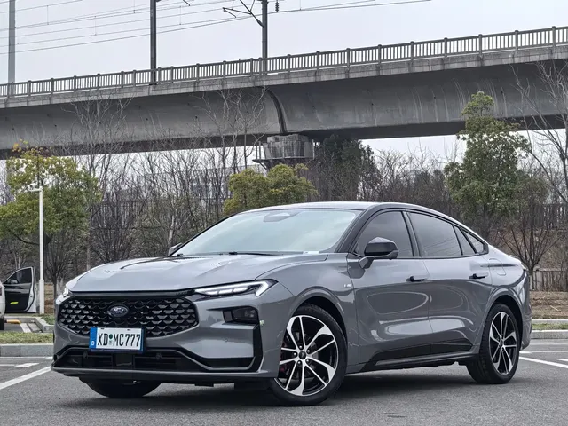 Ford Mondeo 2022 Facelift EcoBoost 245 ST-Line