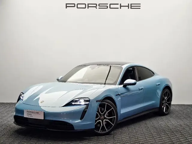 Porsche Taycan, 2023