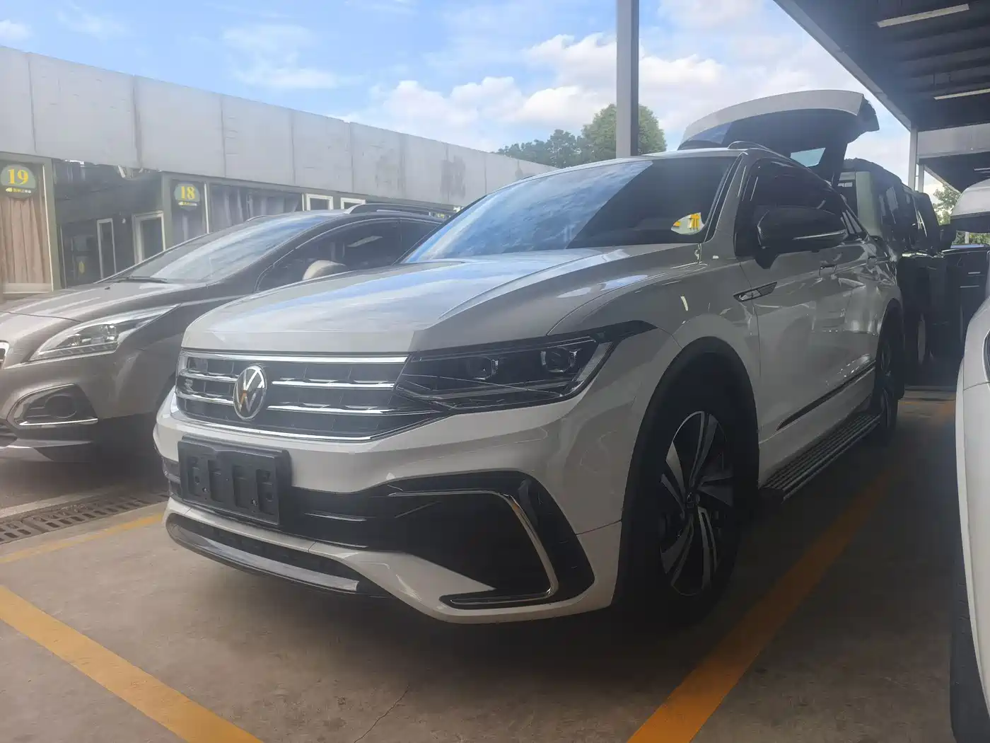 Volkswagen Tiguan X 2021 330TSI 2WD Premium Edition