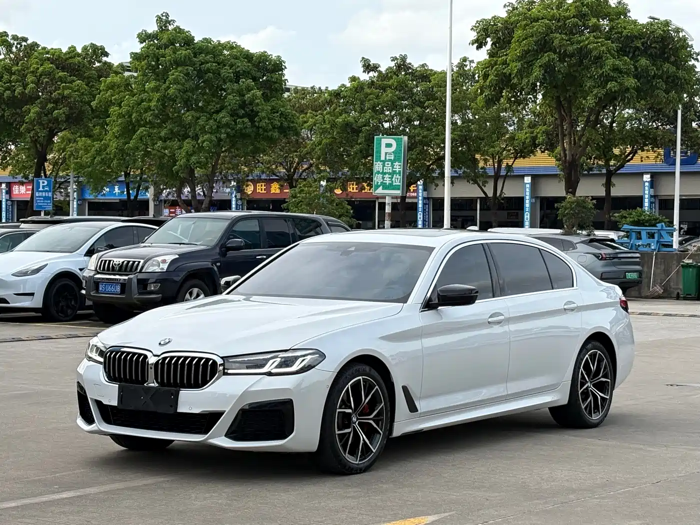BMW 5 Series 2022 530Li Exclusive M Sport Package