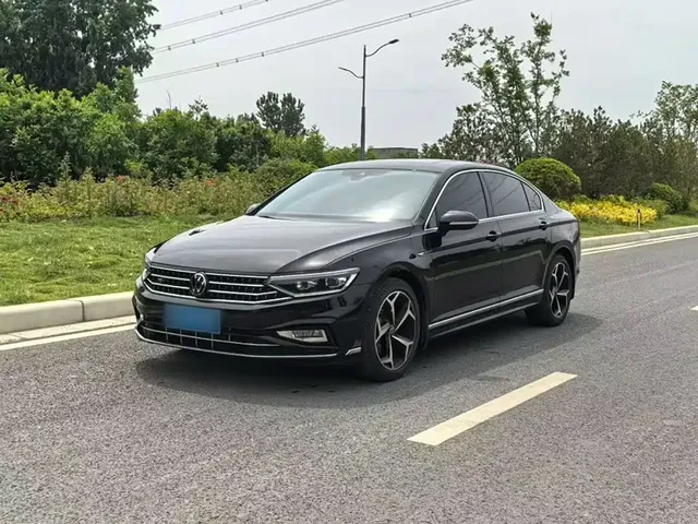 Volkswagen Magotan 2023 Model 2 Million Commemorative Edition 330TSI DSG Luxury