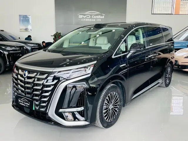 Denza D9 2025 DM-i Smart Drive Edition 1020 AWD Prestige