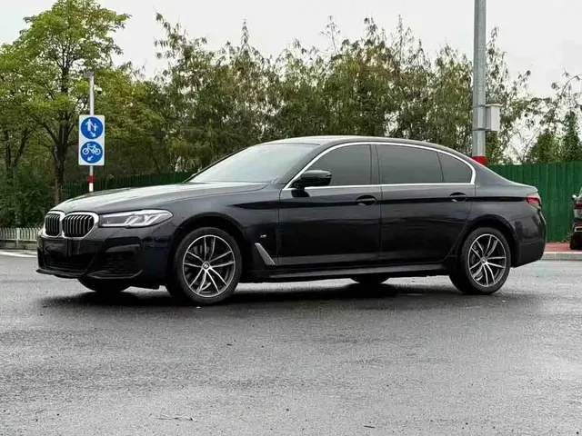 BMW 5 Series 2022 525Li M Sport Package