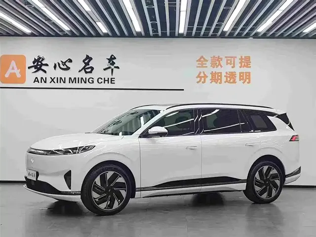 Dongfeng Yipai eπ008 2025 636Ultra Ruyi Edition 5-Seater