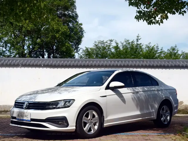 Volkswagen Lamando 2021 230TSI DSG Fashion Edition