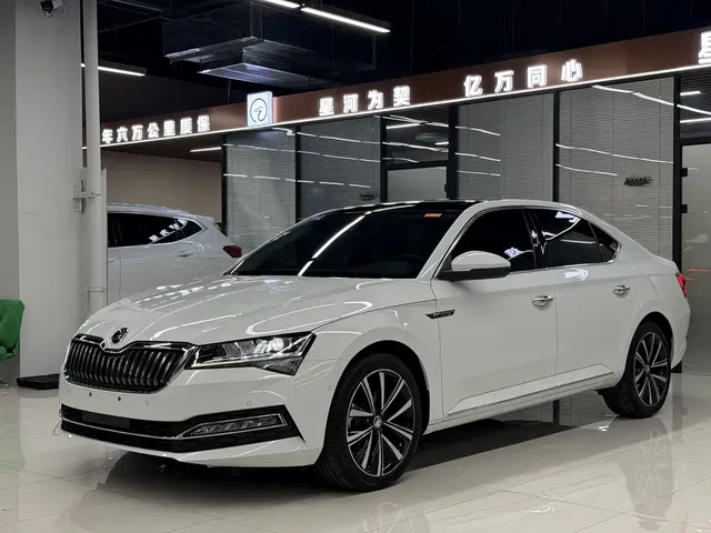 Škoda Superb 2023 Facelift TSI280 DSG Premium Edition