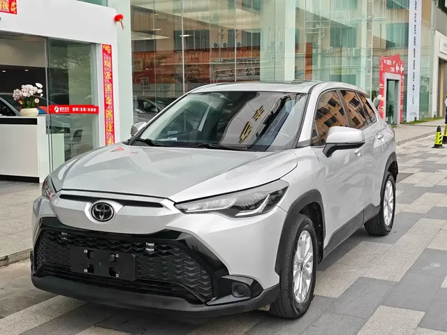 Toyota Frontlander 2022 2.0L CVT Leading Edition