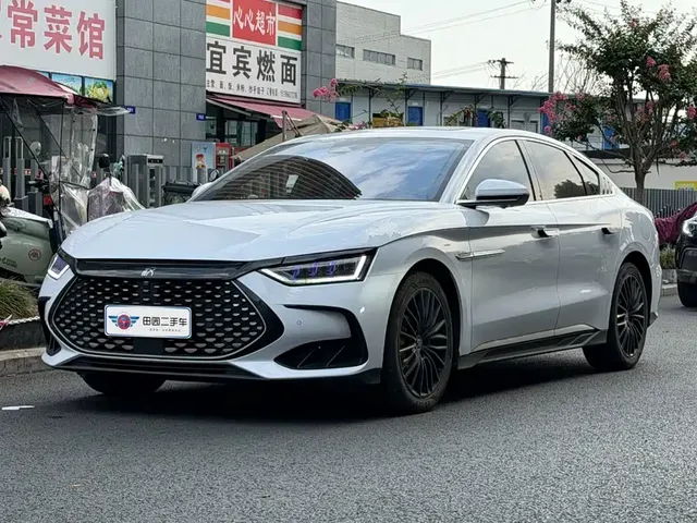 BYD Han 2023 DM-i Champion Edition 121KM Honor