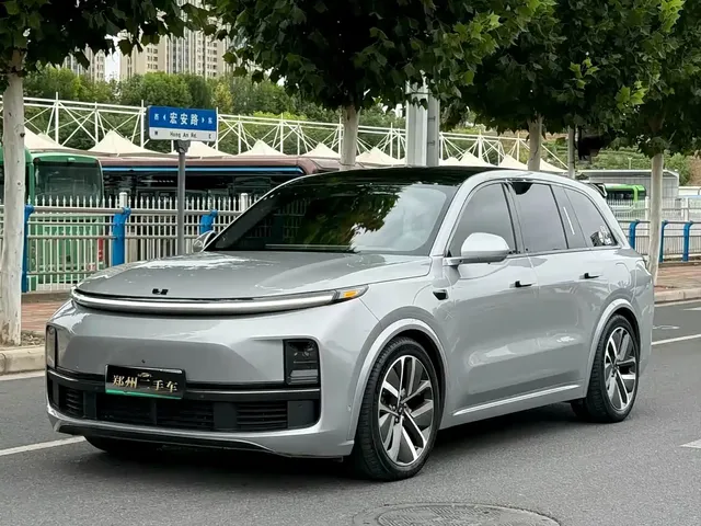 Li Auto Li L8 2023 Pro