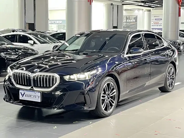 BMW 5 Series 2026 525Li M Sport Package