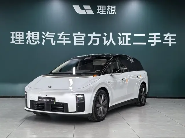 Li Auto Li i8 2025 Standard Edition