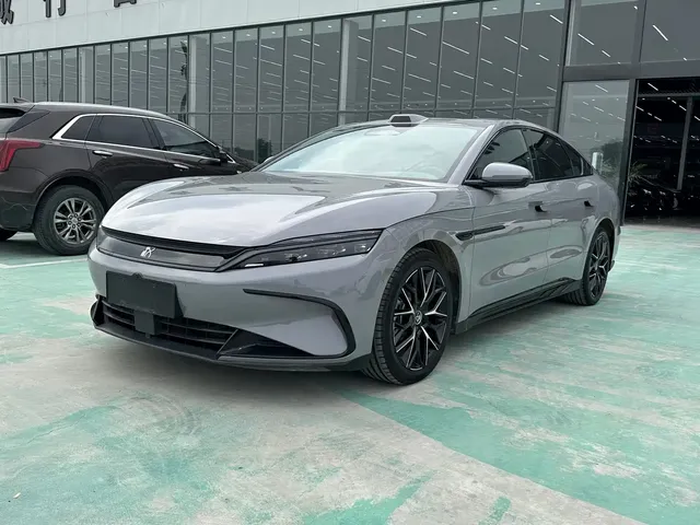 BYD Han 2025 DM-i Smart Driving Edition 125KM Honor