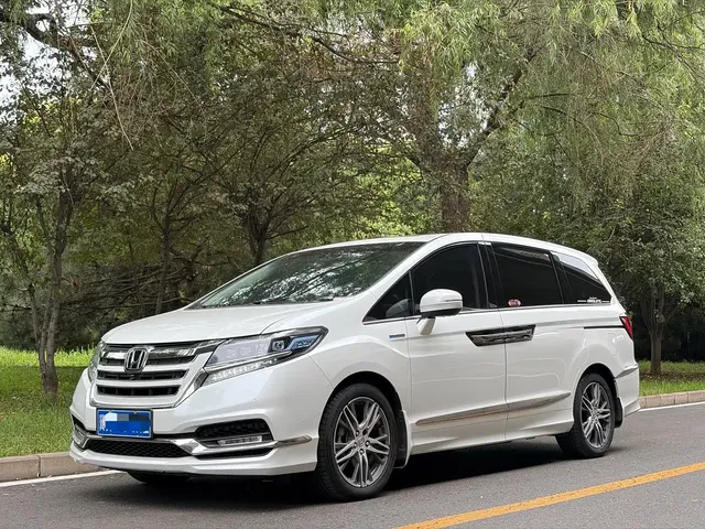 Honda Elysion 2019 2.0L Hybrid Supreme Edition