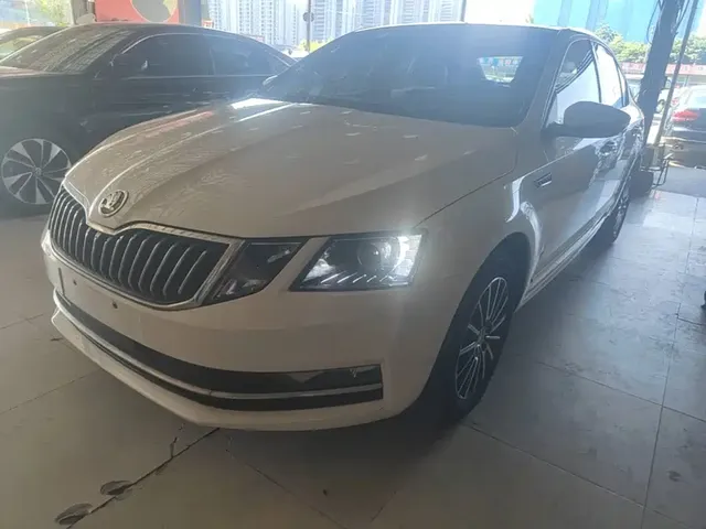 Škoda Octavia 2019 1.5L Automatic Luxury Edition