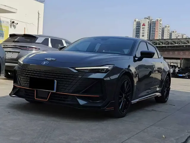 Changan UNI-V 2023 1.5T Sport Edition