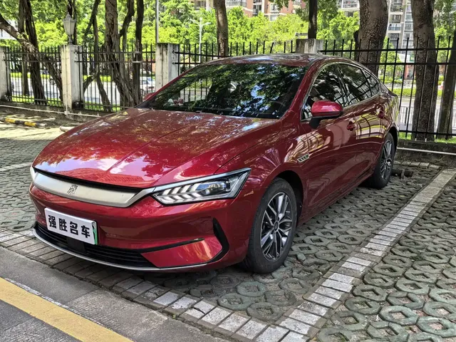 BYD Qin PLUS 2021 EV 500KM Luxury Model