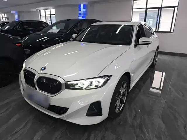 BMW i3 2022 eDrive 35 L