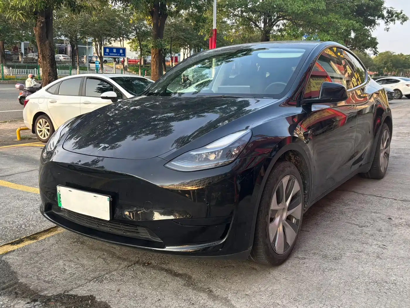 Tesla Model Y 2022 Rear-Wheel Drive Version
