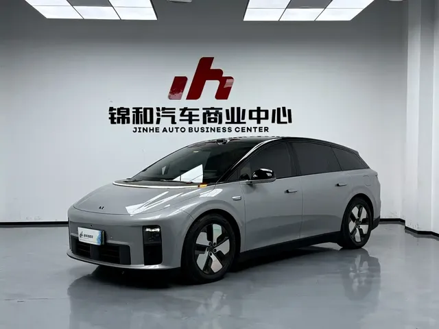 Li Auto i6 2025 2WD Base Model