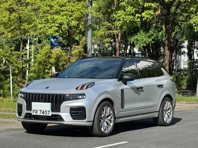 Lynk & Co 09 EM-P 2021 2.0T PHEV Halo 6-seater