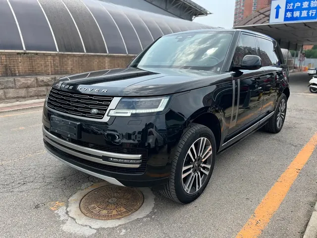 Land Rover Range Rover 2023 3.0 L6 400PS Golden Age Long Wheelbase