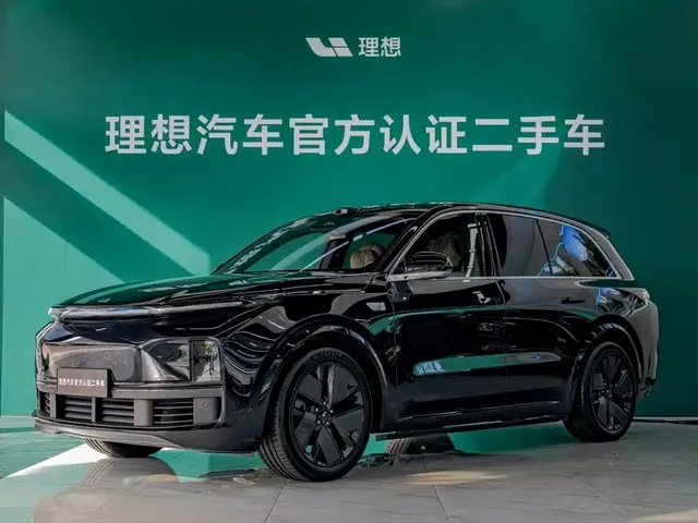 Li Auto Li L8 2025 Max Smart Renewal Edition