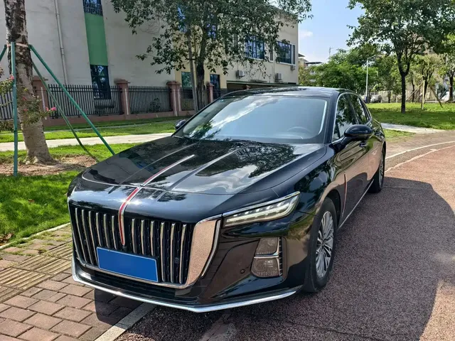 Hongqi H5 2023 2.0T Auto Smart Connect Flag Enjoy