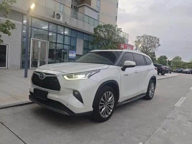 Toyota Highlander 2022 Dual Engine 2.5L 2WD Premium 7-Seater