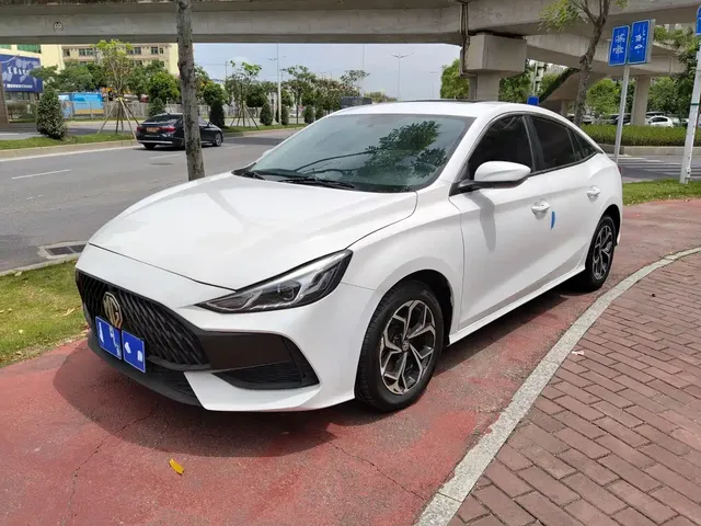 MG 5 2023 180DVVT CVT Luxury Edition