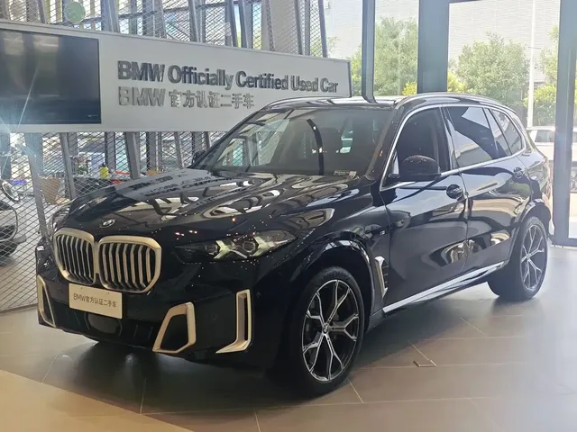 BMW X5 2025 Model xDrive 30Li Exclusive M Sport Blackout Package