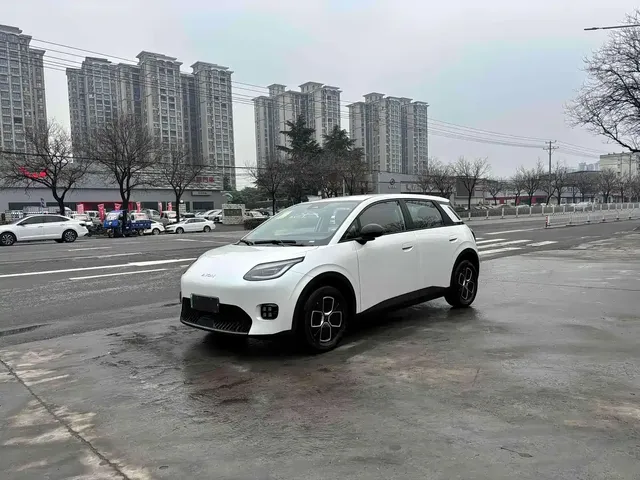 Aion UT 2025 Model 330 Starlight Edition