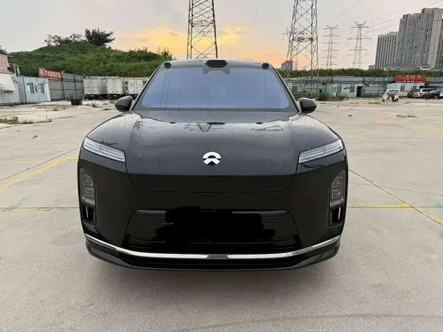 NIO ES8 2025 Base Model