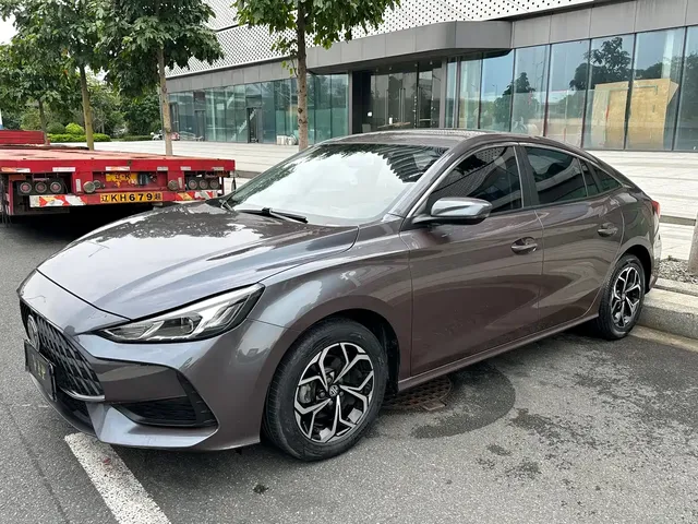 MG 5 2022 180DVVT CVT Youth Style Edition