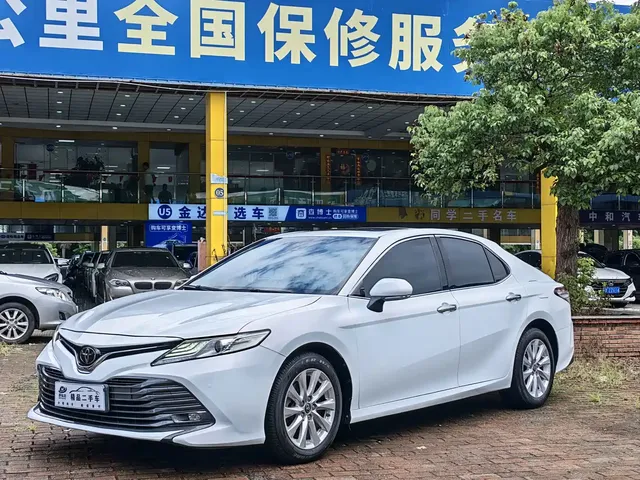 Toyota Camry 2018 2.0G Luxury Edition