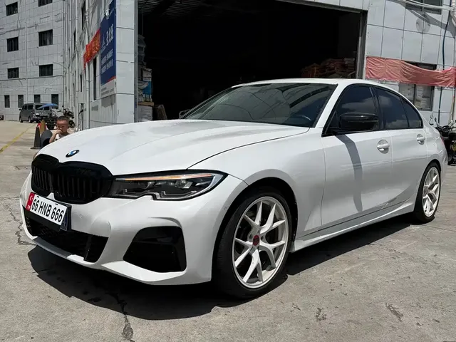 BMW 3 Series 2020 330i M Sport Blackout Package