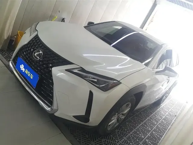 Lexus UX 2020 200 Special Edition