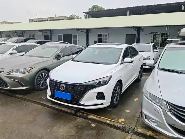 Changan Eado 2020 PLUS Blue Whale NE 1.4T GDI DCT Trend