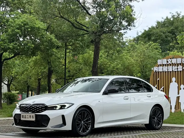 BMW 3 Series 2023 325Li M Sport Black Night Package
