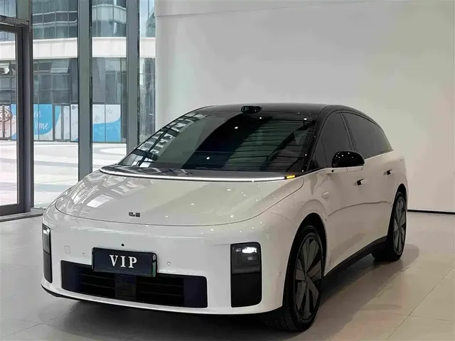Li Auto i6 2025 4WD Base Model
