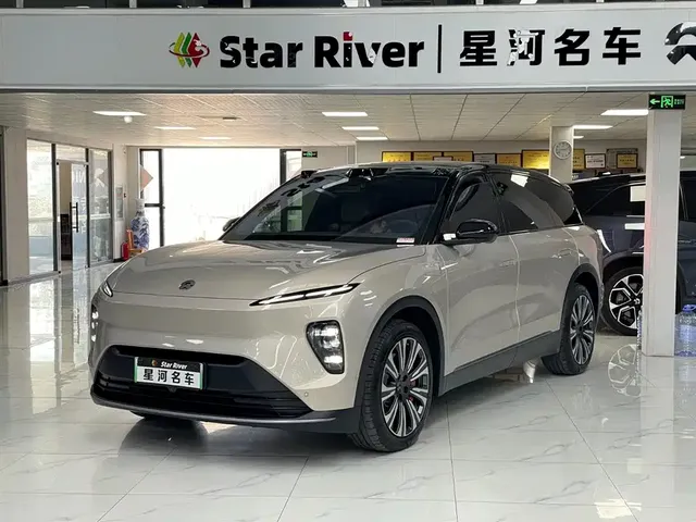 NIO ES8 2023 100kWh Executive Edition