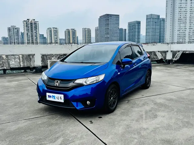 Honda Fit 2016 1.5L LXS CVT Comfort Sunroof Edition