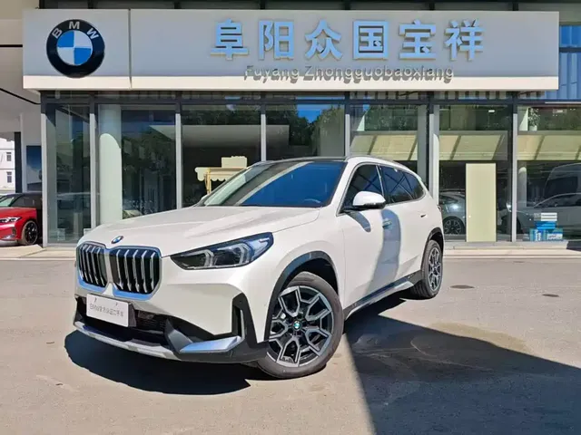 BMW X1 2026 Model Year sDrive25Li X Design Package