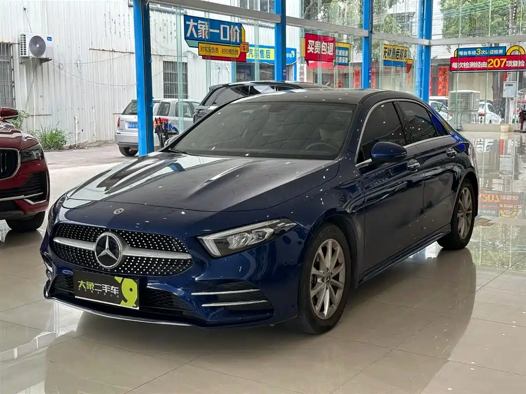 Mercedes-Benz A-Class 2021 A 200 L Sport Sedan Fashion Edition