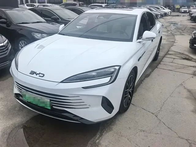 BYD Seal 2024 Glory Edition DM-i 1.5L 121km Prestige