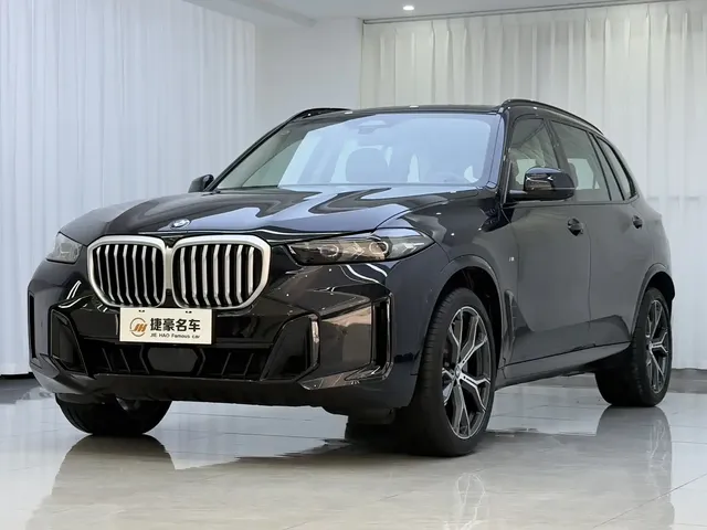 BMW X5 2025 Model xDrive 30Li Exclusive M Sport Blackout Package